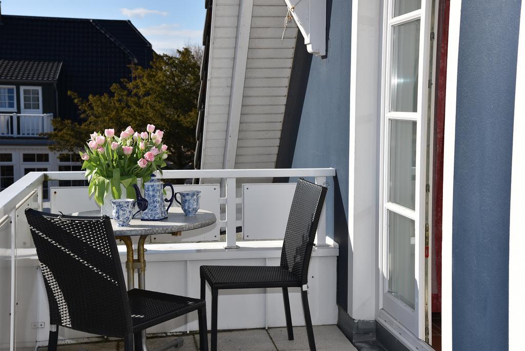 Ferienwohnung im Blauen Haus Ahrenshoop Zimmer foto